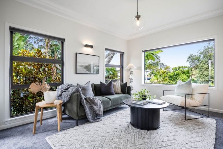 Photo of property in 35 Rock Isle Road, Torbay, Auckland, 0630