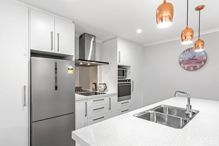 Photo of property in 6 Pattullo Crescent, Wallaceville, Upper Hutt, 5018