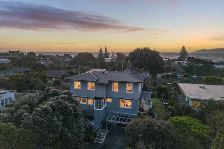 Photo of property in 14 Allen Road, Raumati Beach, Paraparaumu, 5032