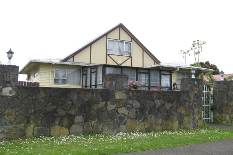 Photo of property in 24 Windrush Close, Mangere, Auckland, 2022