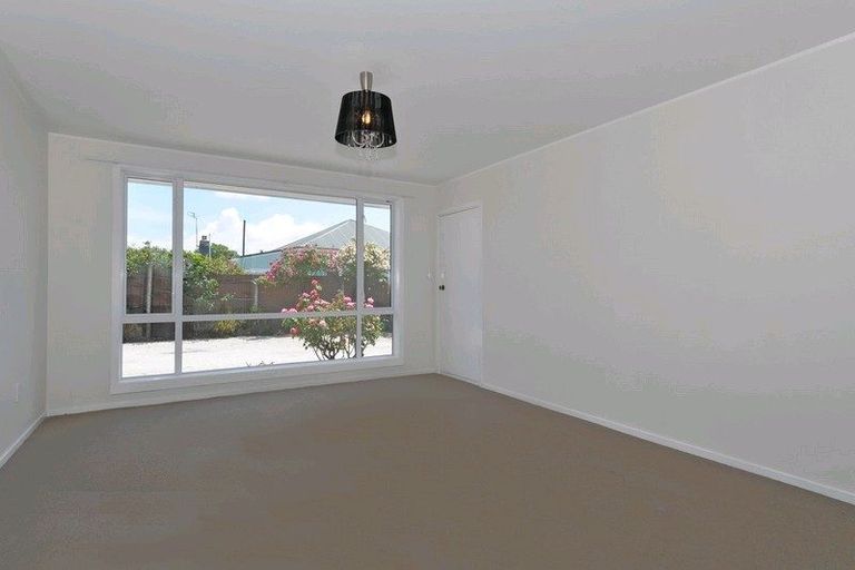 Photo of property in 2/24 Richill Street, Belfast, Christchurch, 8051