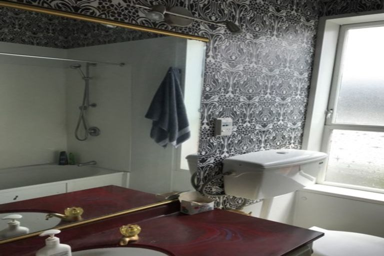 Photo of property in 66 Central Terrace, Kelburn, Wellington, 6012