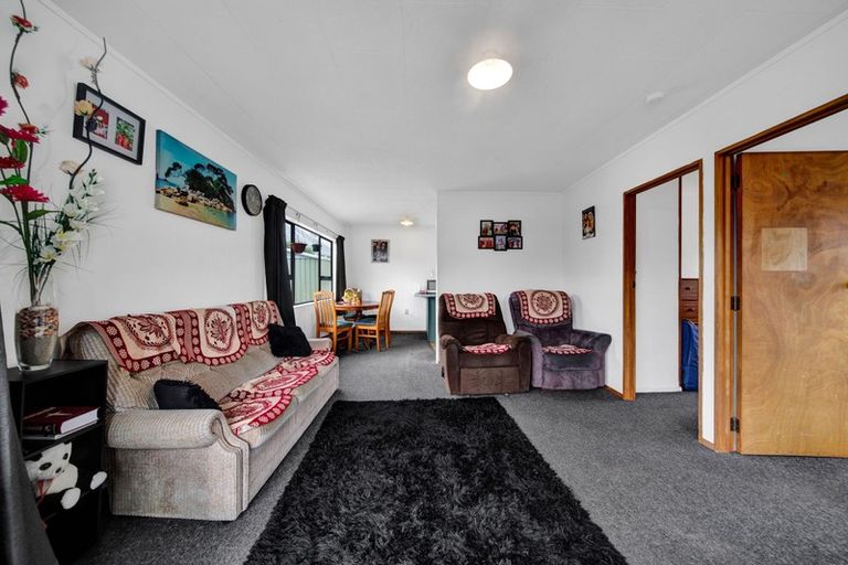 Photo of property in 17 Upjohn Street, Brooklands, New Plymouth, 4310