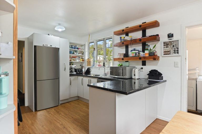 Photo of property in 11 Glenfield Road, Owhata, Rotorua, 3010