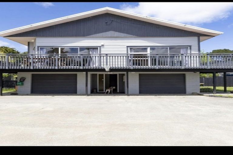 Photo of property in 24 Waikoukou Valley Road, Waimauku, 0812