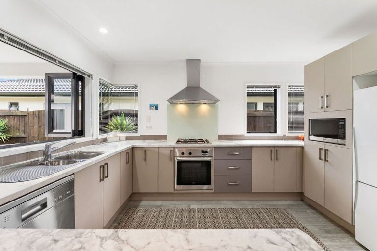 Photo of property in 16 Bermuda Drive, Papamoa Beach, Papamoa, 3118