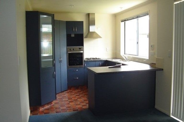 Photo of property in 15 Nobleman Place, Hamilton East, Hamilton, 3216