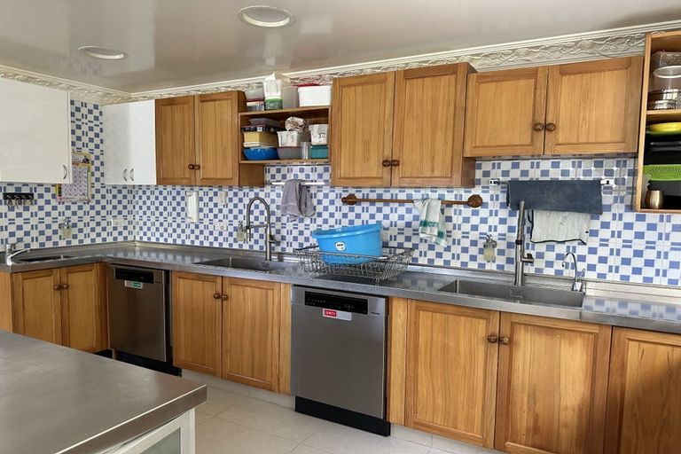 Photo of property in 24 Halladale Road, Papakowhai, Porirua, 5024