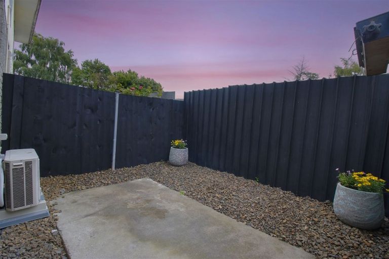 Photo of property in 4/53 Mathesons Road, Phillipstown, Christchurch, 8011