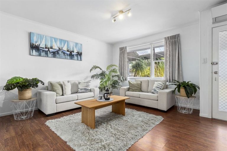 Photo of property in 2/100 Ti Rakau Drive, Pakuranga, Auckland, 2010