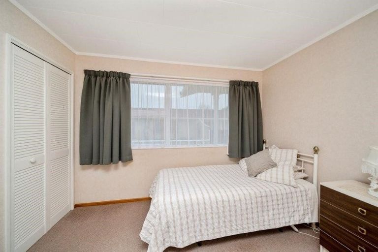 Photo of property in 12 Matai Place, Hawera, 4610
