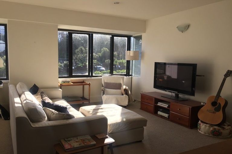 Photo of property in St Peters Apartments, 3e/192 Willis Street, Te Aro, Wellington, 6011