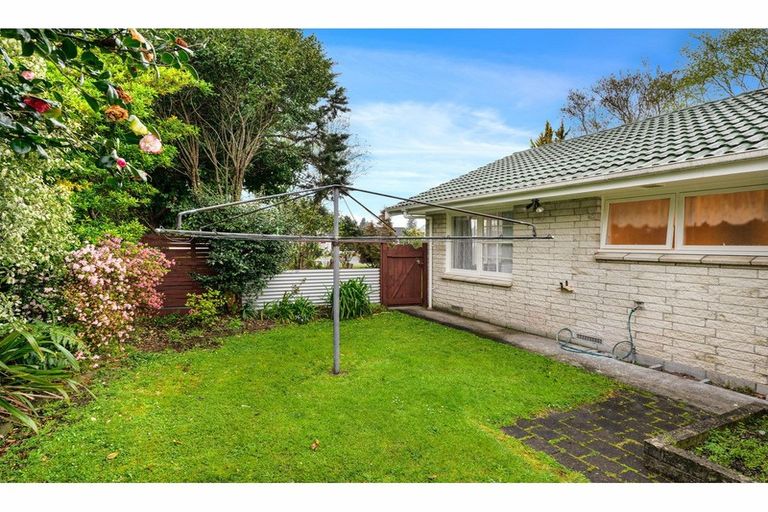 Photo of property in 1 Totaravale Street, Pukehangi, Rotorua, 3015