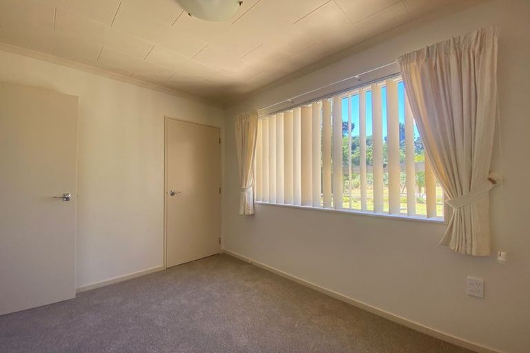 Photo of property in 165 Te Moana Road, Waikanae, 5036