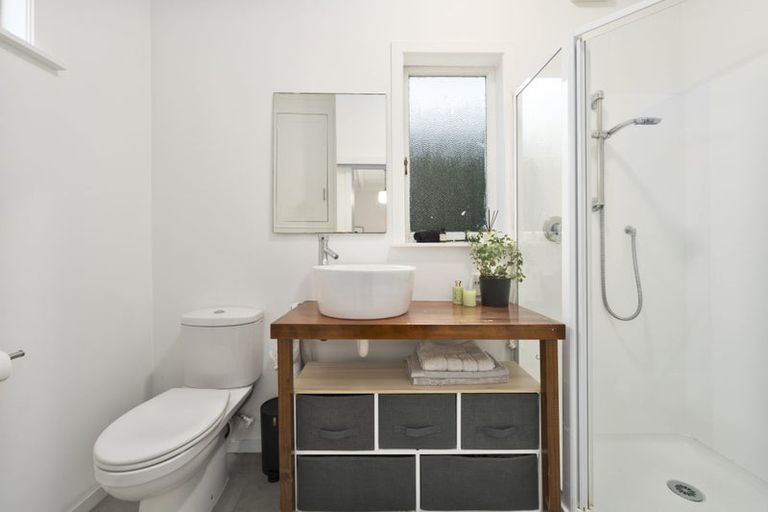 Photo of property in 13 Elcoat Avenue, Henderson, Auckland, 0612