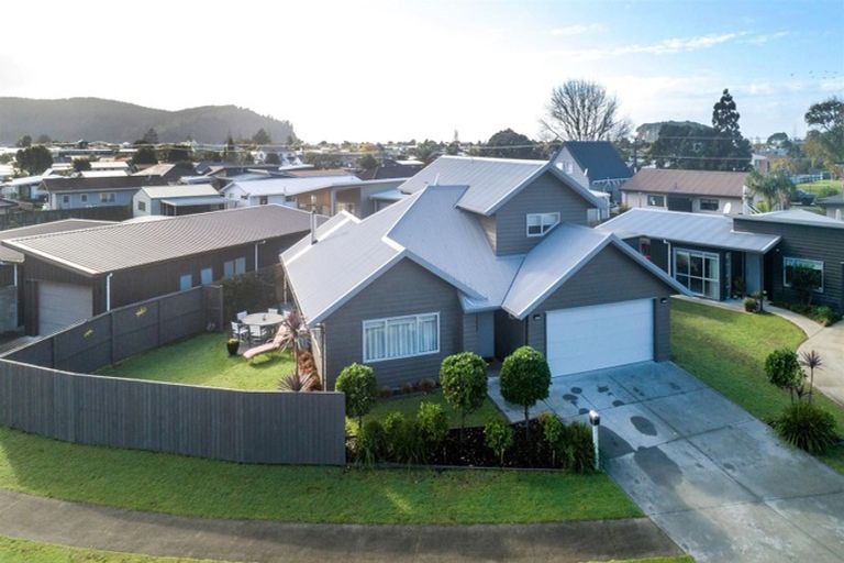 Photo of property in 104 Seabreeze Lane, Whangamata, 3620