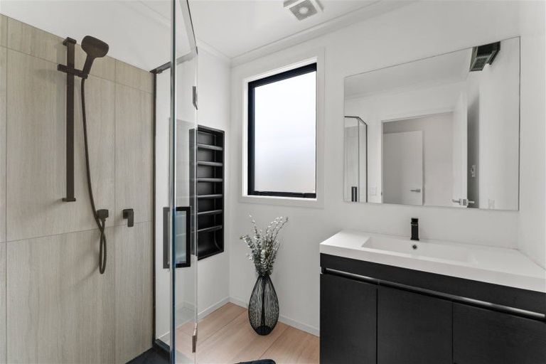 Photo of property in 17 Kingsgate Lane, Waihola, Milton, 9073