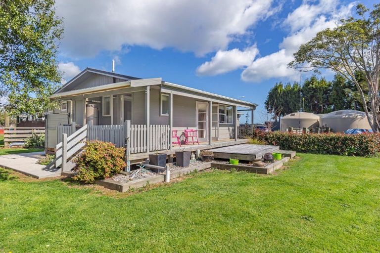 Photo of property in 13 Boulton Road, Levin, 5510