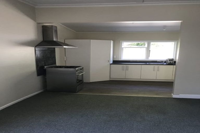 Photo of property in 147 Shakespeare Road, Bluff Hill, Napier, 4110
