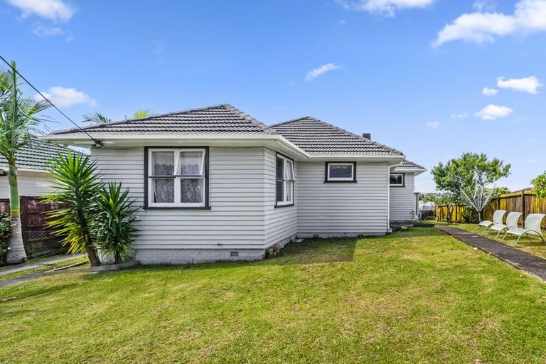 Photo of property in 63 Hepburn Road, Glendene, Auckland, 0602