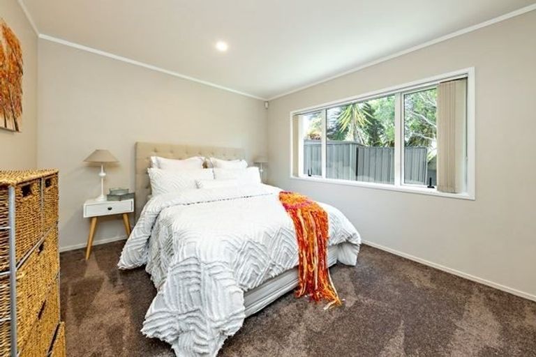 Photo of property in 10 Bothwell Place, Pahurehure, Papakura, 2113