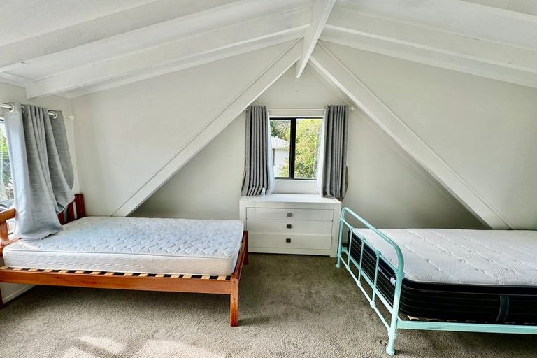 Photo of property in 2/16 Moxham Grove, Massey, Auckland, 0614