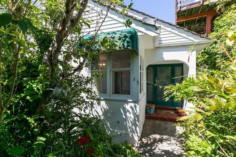 Photo of property in 15 Grafton Road, Roseneath, Wellington, 6011