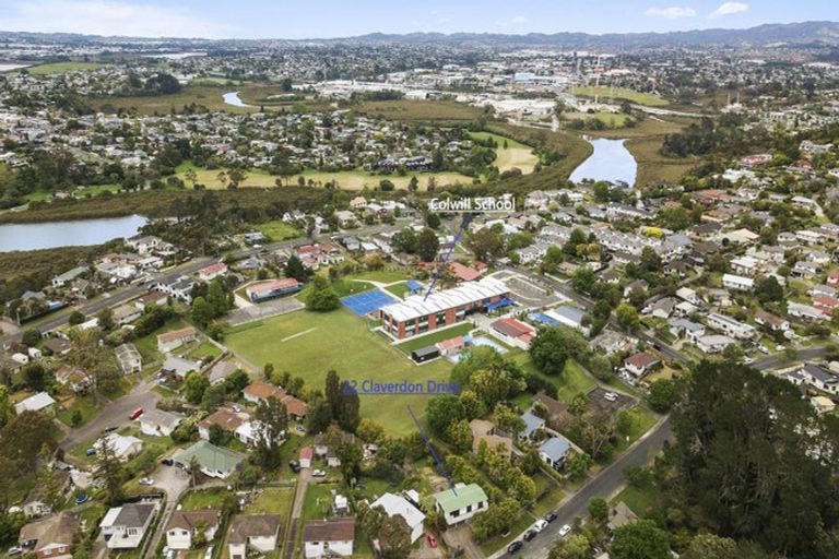 Photo of property in 22 Claverdon Drive, Massey, Auckland, 0614