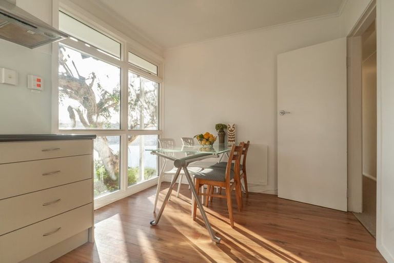 Photo of property in 56 Palliser Road, Roseneath, Wellington, 6011