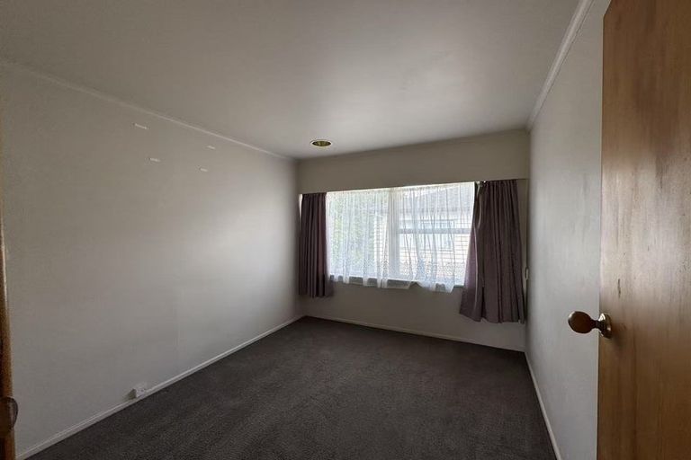 Photo of property in 5 Barker Rise, Northcross, Auckland, 0632