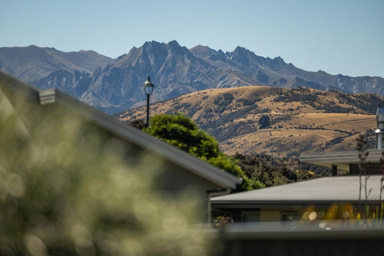 Photo of property in 11 Marbleleaf Lane, Albert Town, Wanaka, 9305