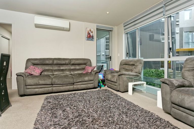 Photo of property in 604/27 Don Mckinnon Drive, Albany, Auckland, 0632