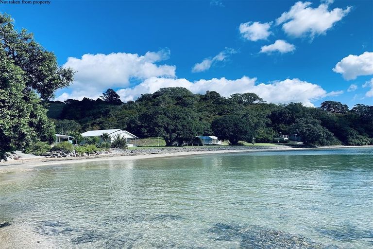 Photo of property in 25 Taiwa Road, Oakura, Hikurangi, 0184