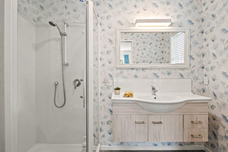 Photo of property in 4 Elva Dawson Place, Arrowtown, 9302