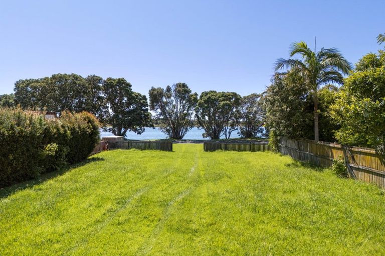 Photo of property in 7 Waione Avenue, Athenree, Waihi Beach, 3177