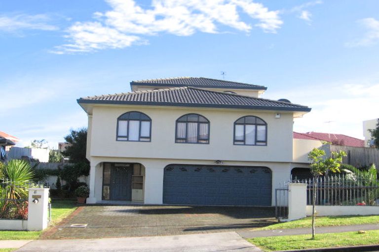 Photo of property in 41 Ransom Smyth Drive, Goodwood Heights, Auckland, 2105