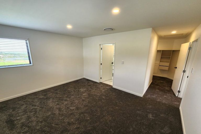 Photo of property in 32 Jabal Crescent, Totara Park, Auckland, 2105