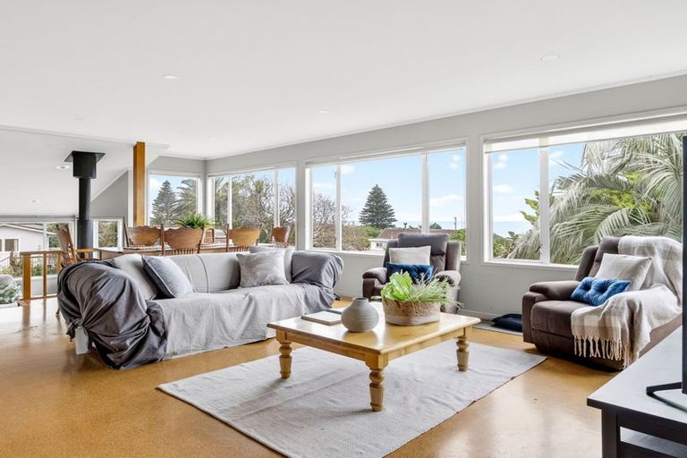 Photo of property in 11 Douglas Street, Okitu, Gisborne, 4010