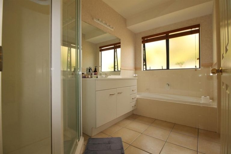 Photo of property in 9 Limerick Place, Dannemora, Auckland, 2016