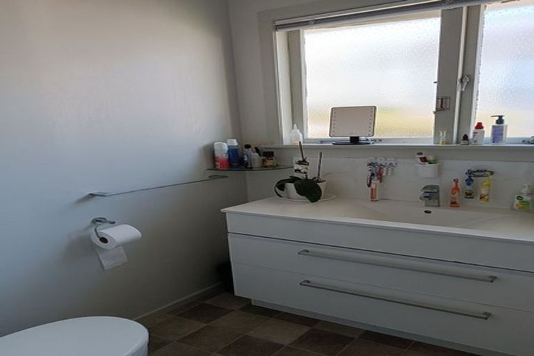 Photo of property in 168 Ennis Avenue, Pakuranga Heights, Auckland, 2010