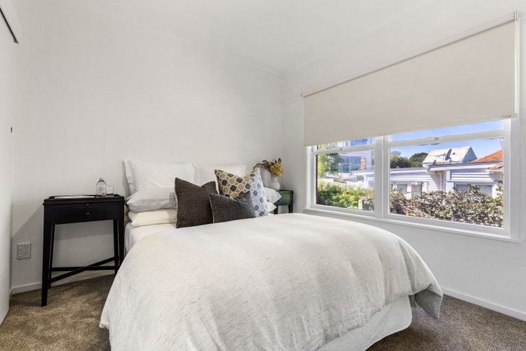 Photo of property in 6/40 Lake Road, Narrow Neck, Auckland, 0624