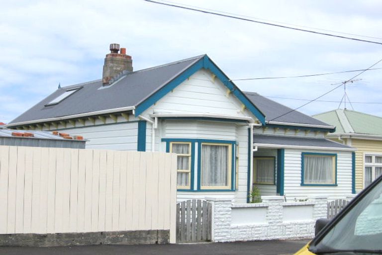 Photo of property in 1 Cardall Street, Newtown, Wellington, 6021