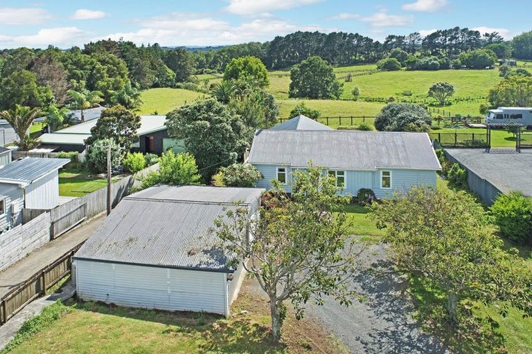 Photo of property in 20 Buchanan Road, Kingseat, Papakura, 2580