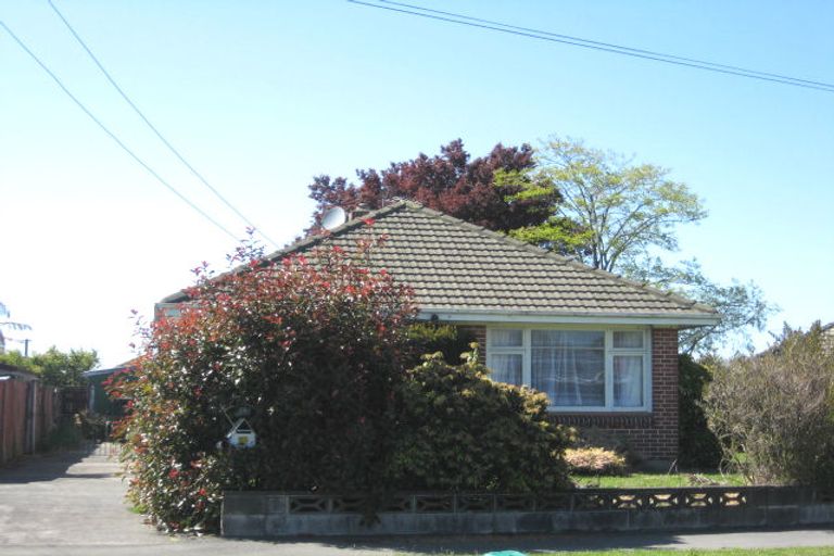 Photo of property in 12 Wilton Crescent, Bishopdale, Christchurch, 8053