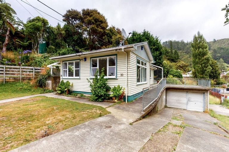 Photo of property in 30 Thomson Grove, Stokes Valley, Lower Hutt, 5019
