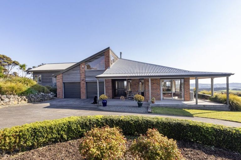 Photo of property in 457 Kiwitahi Road, Helensville, 0875