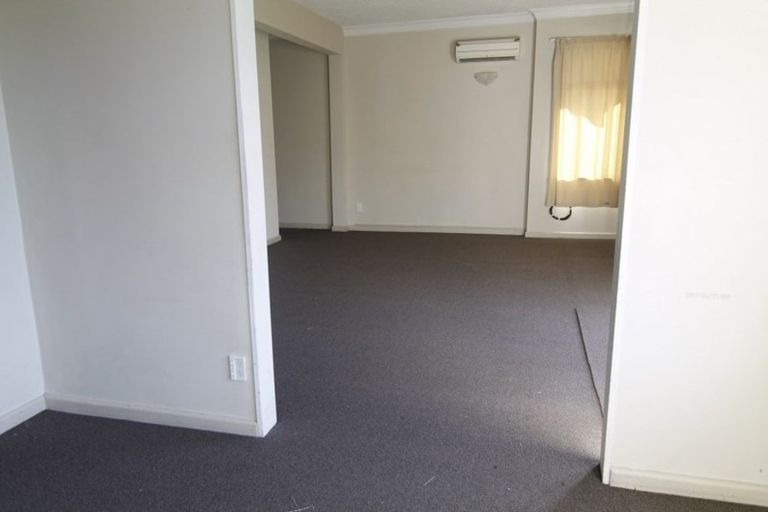 Photo of property in 99 Momorangi Crescent, Redwood, Christchurch, 8051