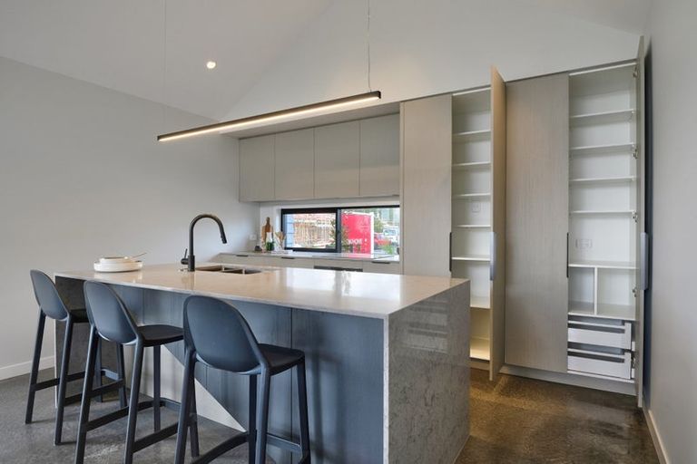 Photo of property in 38 Vinistra Road, Kumeu, 0810