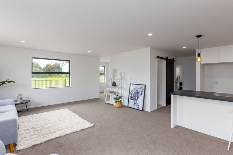 Photo of property in 400 Bower Avenue, Parklands, Christchurch, 8083