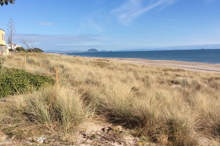 Photo of property in 37 Motiti Road, Papamoa Beach, Papamoa, 3118